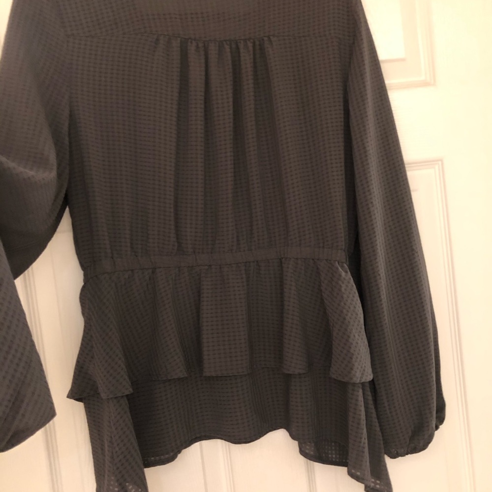 The Limited Ruffle Blouse - Picture 2 of 8